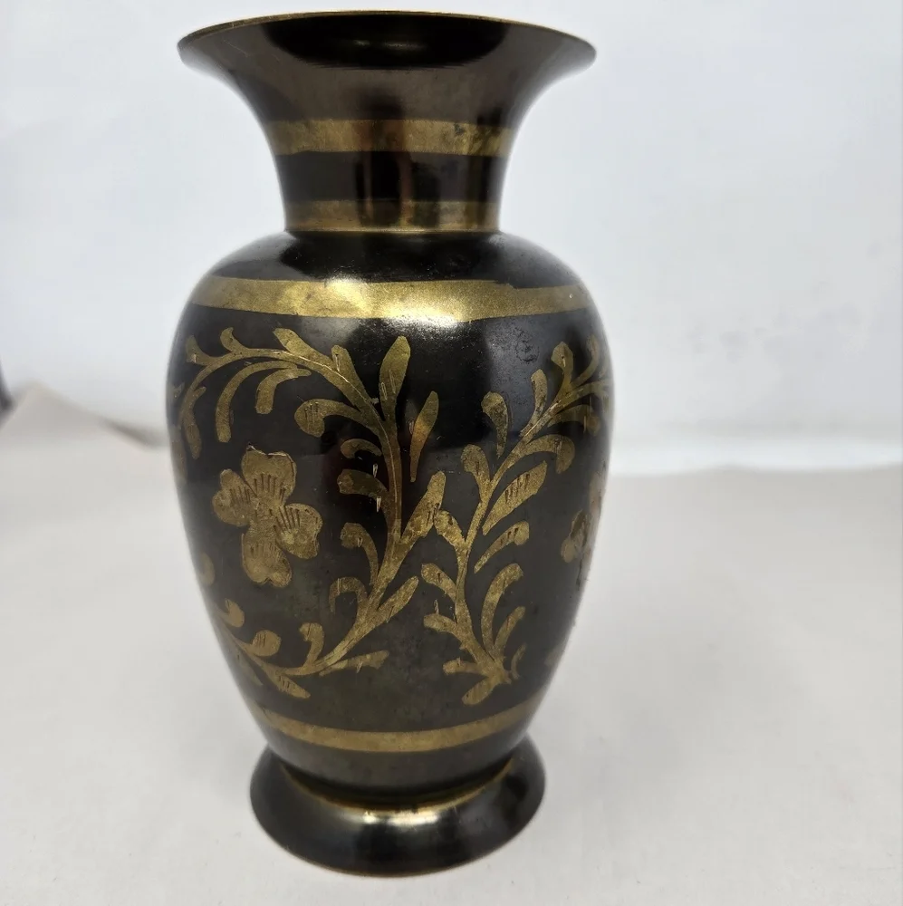 Remco Brass Black & Gold Decorative Vase Etched Gift Ware Trumpet Opening Decor